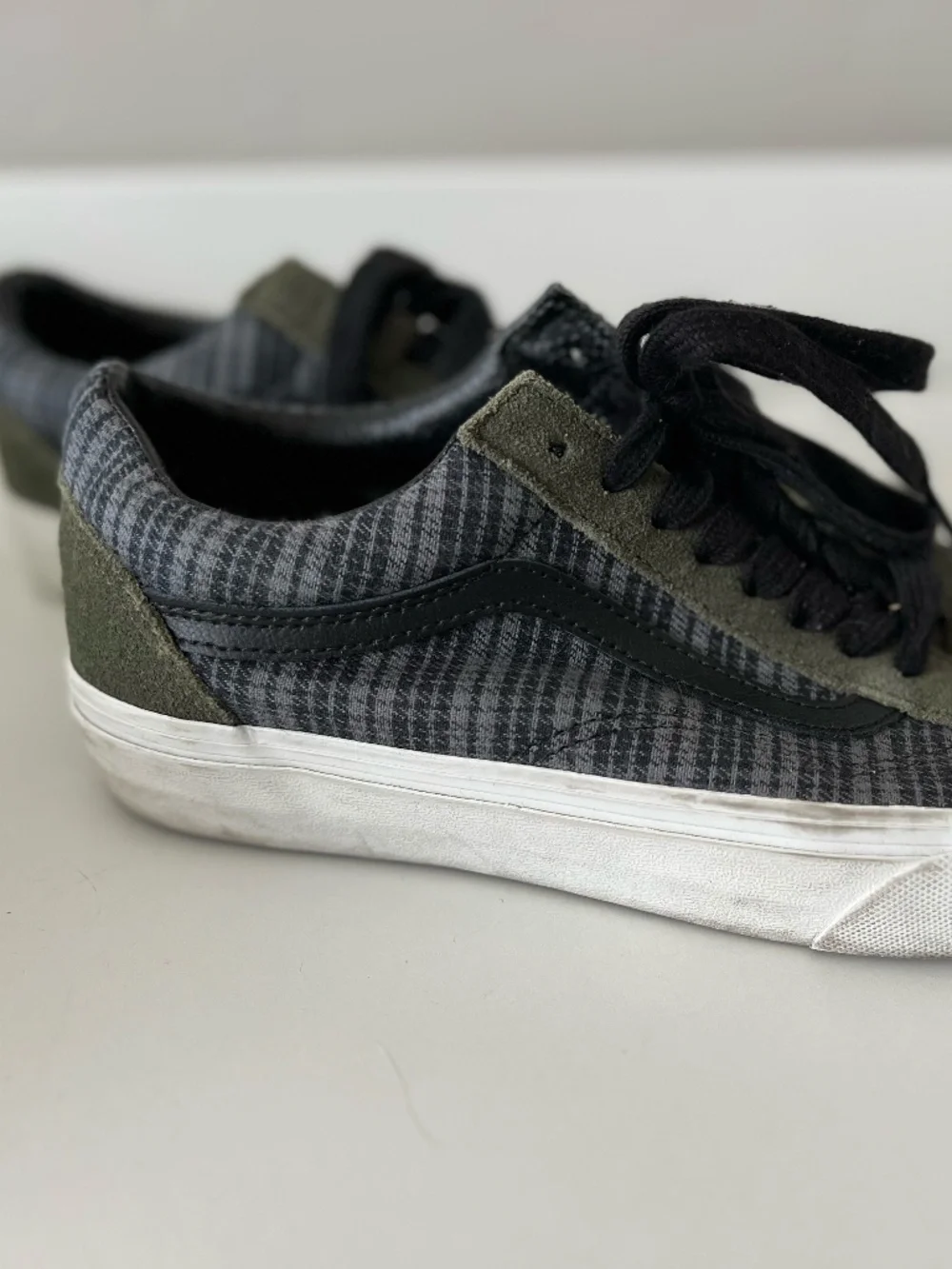 Vans Old Skool Sneakers - Picture 3 of 9